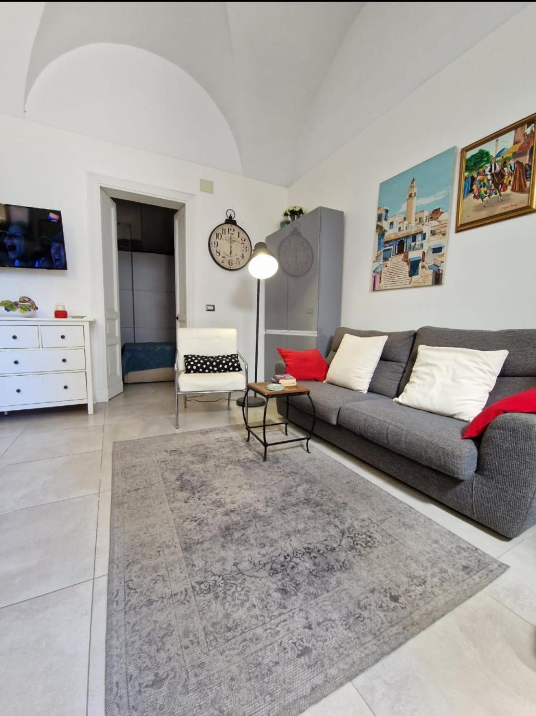 Elvira Home CTA Exteriör bild